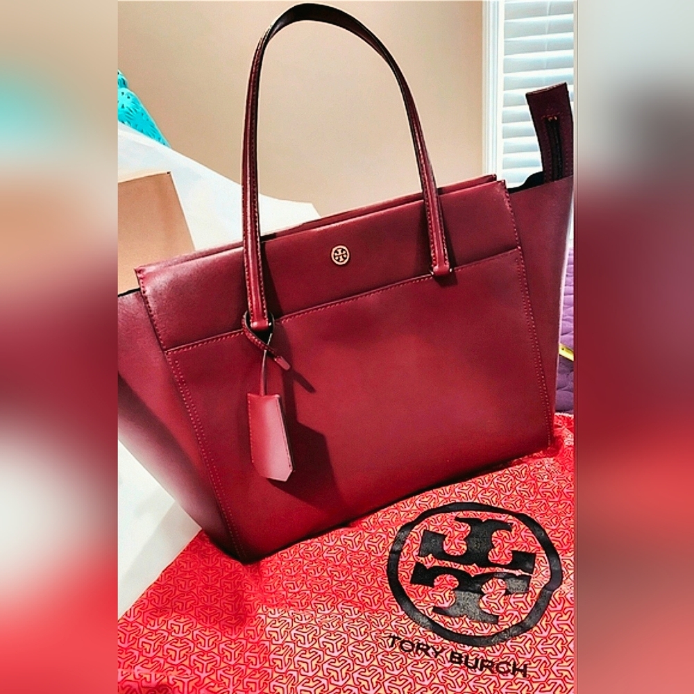 Like New Tory Burch Parker Large Top Zip Tote (11.55" H x 18.5" L x 6.37" D)